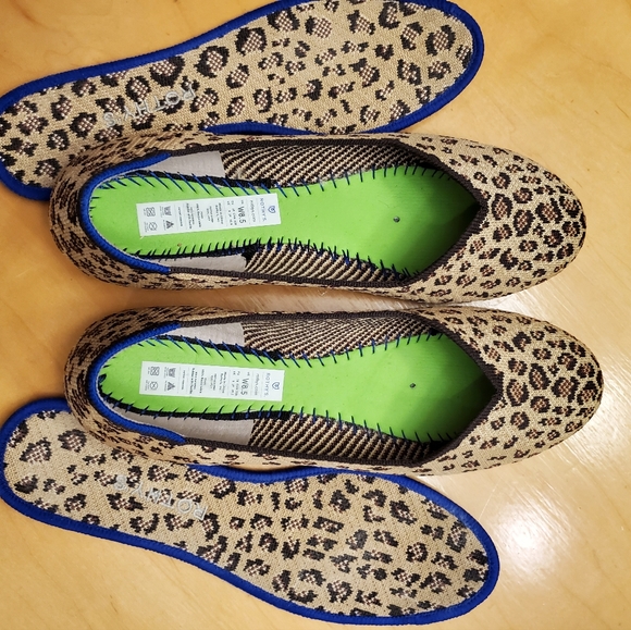 Rothy's lightly worn like new size 8.5 original box & packing - Picture 4 of 6